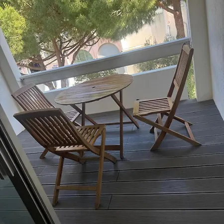 Daire Appartement Climatise Avec Piscine